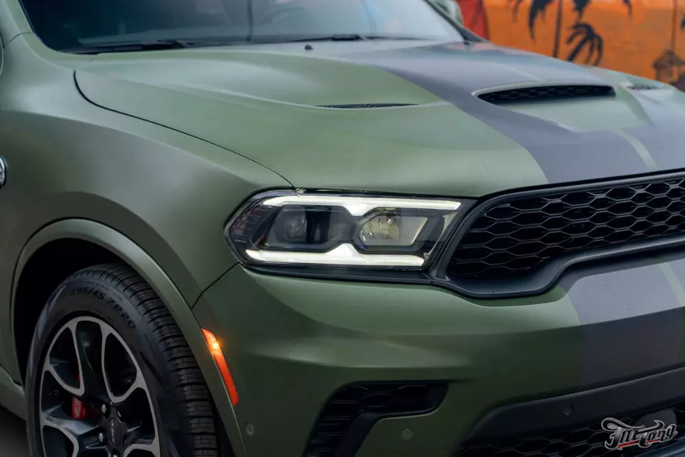 Dodge Durango SRT Hellcat. Оклейка кузова в матовый полиуретан!